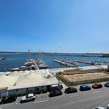 شقة Blue Marina Sea View مانغاليا المظهر الخارجي الصورة